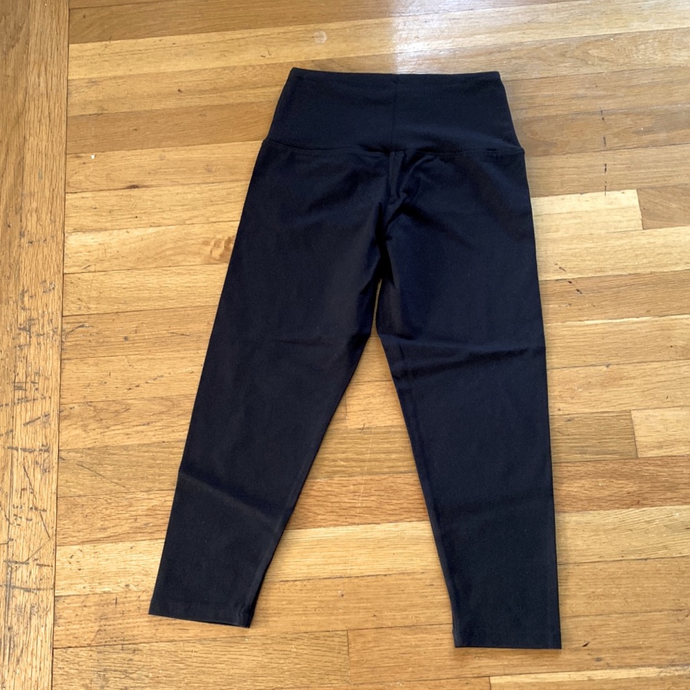 Black Capri Leggings size small